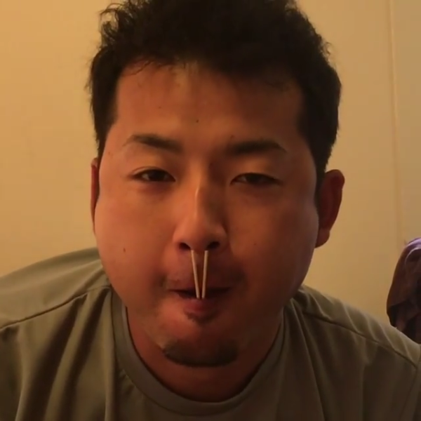 今村猛_鼻に爪楊枝_03