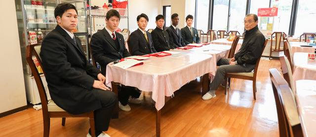 カープ新人入寮
