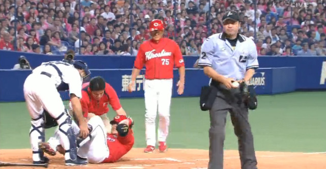 會澤山井頭部死球_03