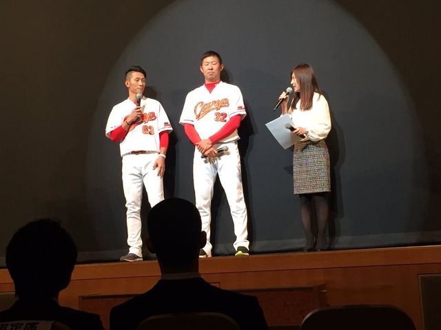 広島県_成人式_カープ_04