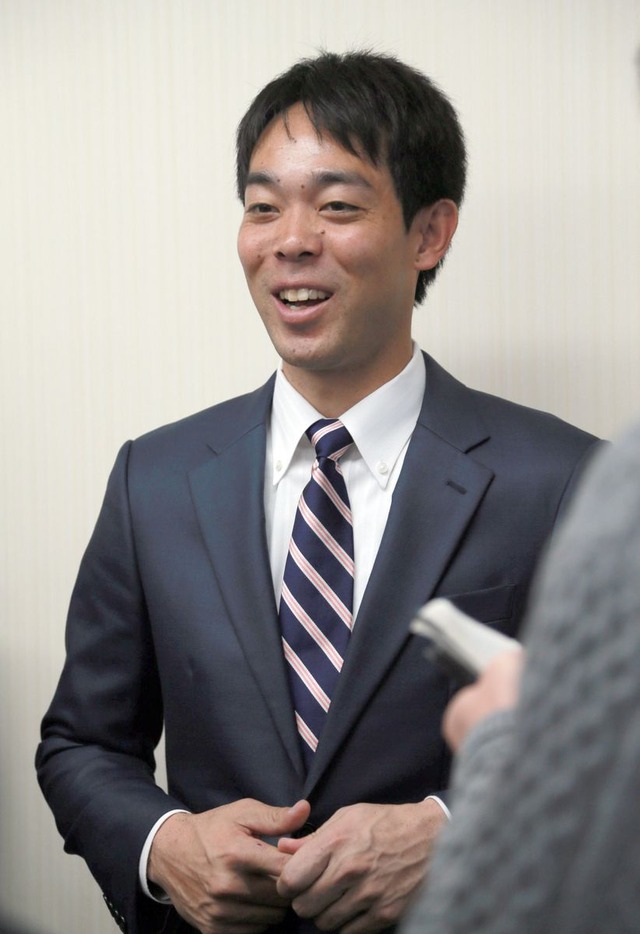 カープ秋山翔吾は背番号9
