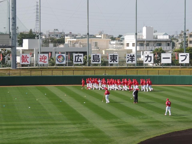 沖縄キャンプ_スタジアム