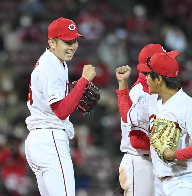 カープ遠藤9回4安打1失点完投