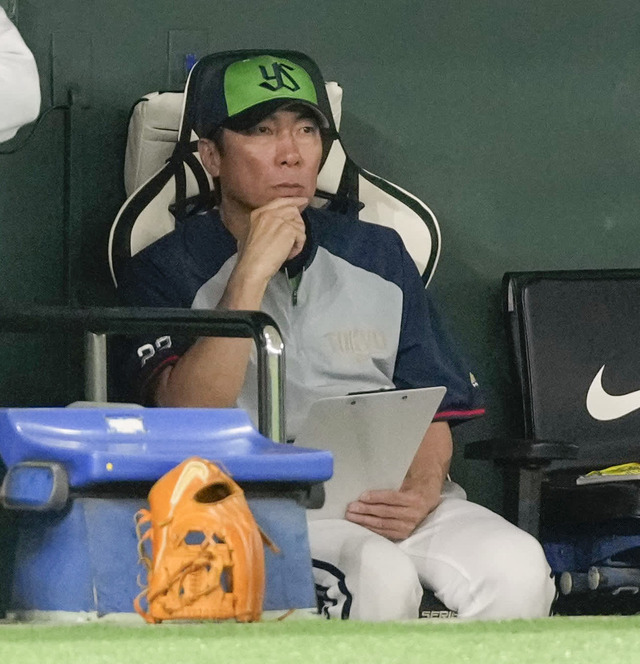 カープ石井弘寿コーチvsヤクルト高津監督『冷戦状態』