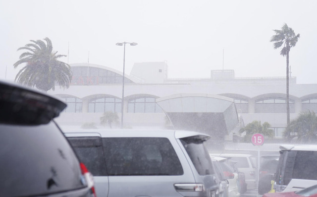 カープ、ドタバタ宮崎移動 飛行機諦め電車とバス4時間