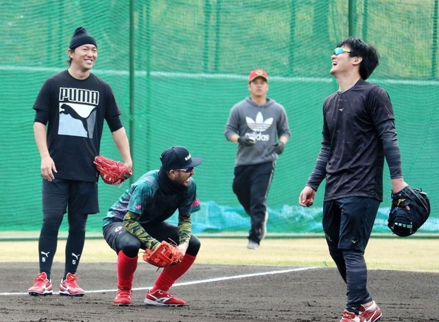 カープ長野久義日南合流