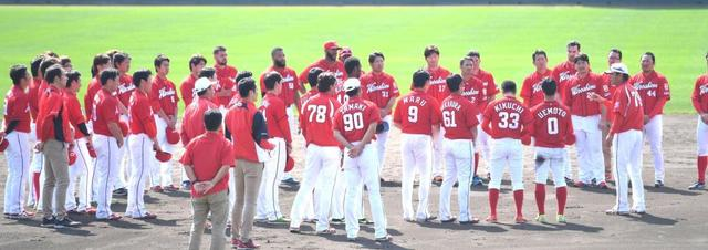 カープ沖縄キャンプ打ち上げ