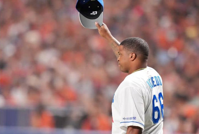 ビシエド去就未定