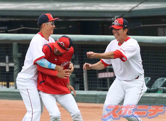 カープ矢野野間＆西川に虫でイジメられる