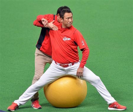 日ハム・栗山監督「クロの力を借りる」