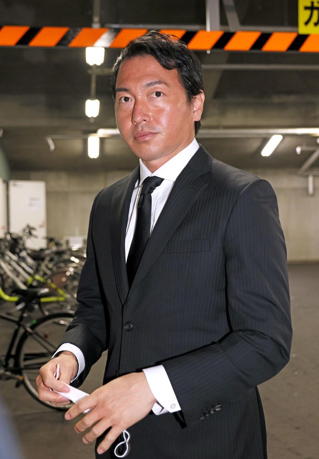 カープ長野久義、4500万減の年俸1.2億円で契約更改