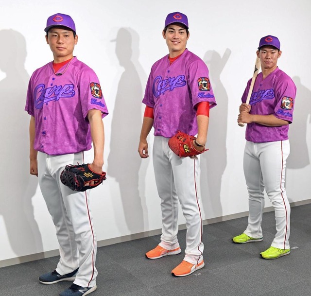 カープサンフレッチェコラボユニ (2)