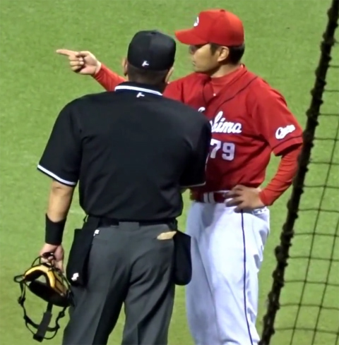 西武広島戦_緒方監督抗議