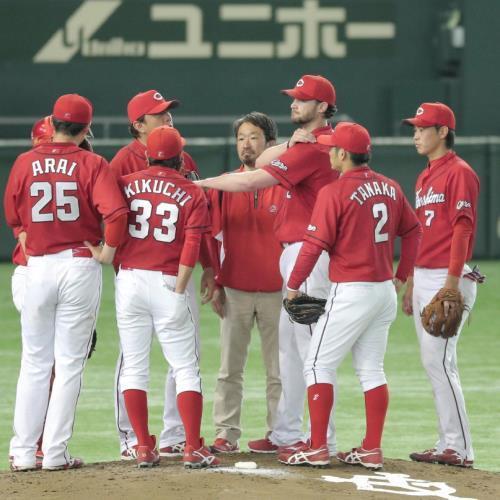 緒方監督無言