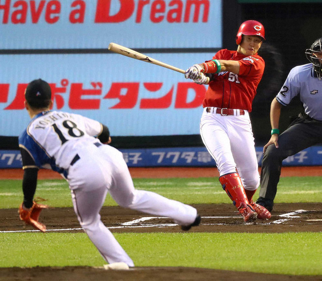 カープ小園海斗吉田輝星から先頭打者ホームラン