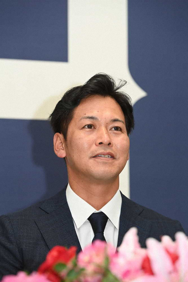 カープ小窪哲也が1軍内野守備走塁コーチに就任