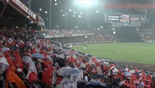 広島中日15回戦_雨天中断_02
