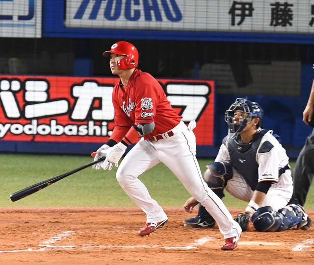 カープ長野久義、勝ち越しタイムリー2塁打
