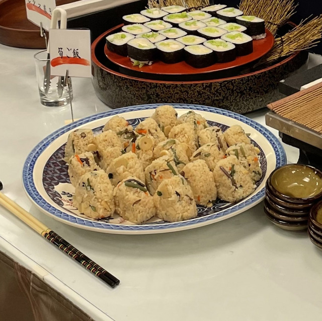下水流昂_カープ広報_筍ご飯