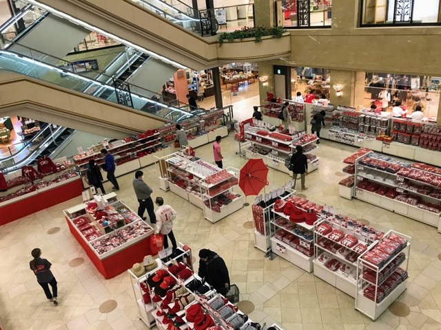 広島カープ感謝祭カープグッズ200点を割り引き価格福屋広島駅前店