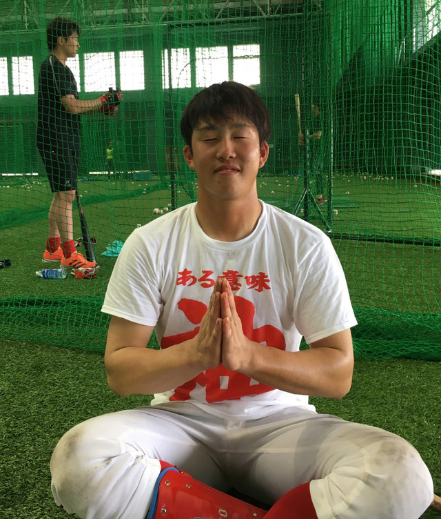 カープ小園海斗_ある意味神Tシャツ