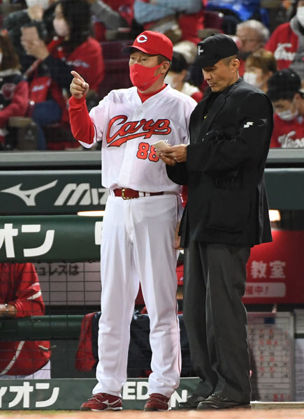 佐々岡監督