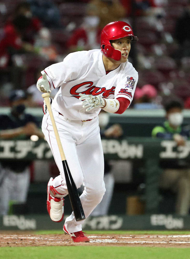 カープ宇草孔基、プロ初スリーベース