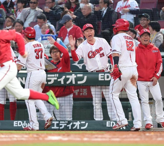 カープ打線爆発!巨人戸郷を10桁得点でKO!