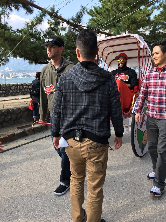ジョンソン&ジャクソン_宮島_人力車