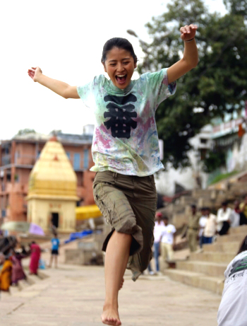 たかのてるこDVD 銀座OL世界をゆく！/ ガンジス河でバタフライ