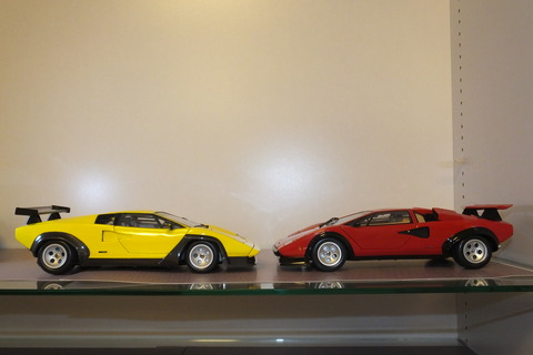 kyosho-countach-comparison2