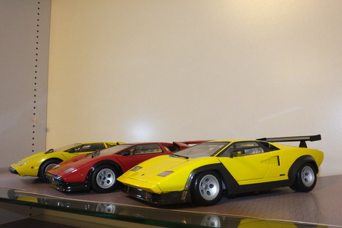 countach-tri7