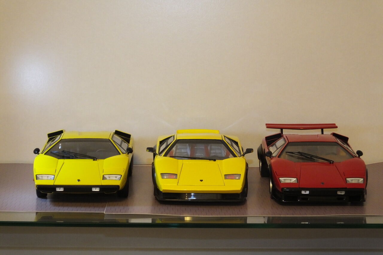 LP500 illusioneは京商カウンタックとのツーショットに耐えられるのか