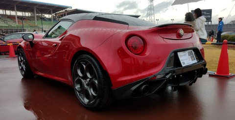alfaromeo4C-2