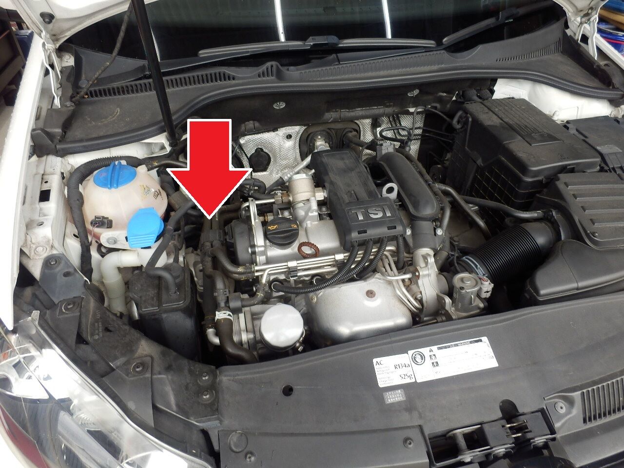 ゴルフ6エンジンガラガラ音の巻 1人で年商2億を目指す車屋のblog ゴルフ6エンジンガラガラ音の巻 1人で年商2億を目指す車屋のblog