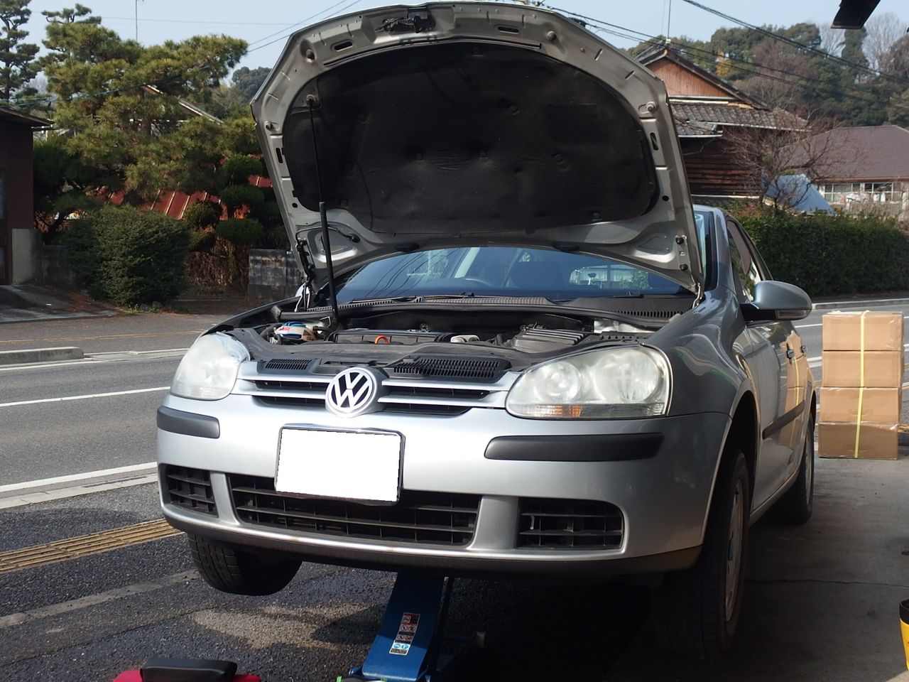 ゴルフ5オイルフィルターブラケット交換の巻 : 1人で年商2億を目指す車屋のblog ゴルフ5オイルフィルターブラケット交換の巻 : 1人で年商2億を目指す車屋のblog