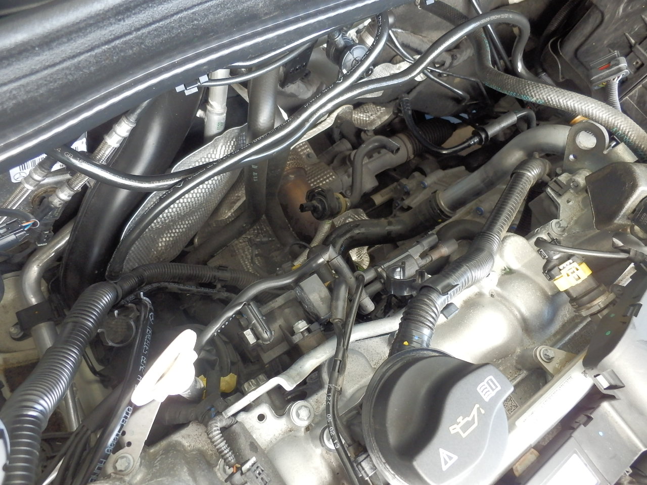 M ベンツa180 W176 サーモスタット交換の巻 1人で年商2億を目指す車屋のblog M ベンツa180 W176 サーモスタット交換の巻 1人で年商2億を目指す車屋のblog