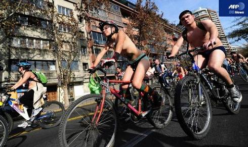 World Naked Bike Ride_10