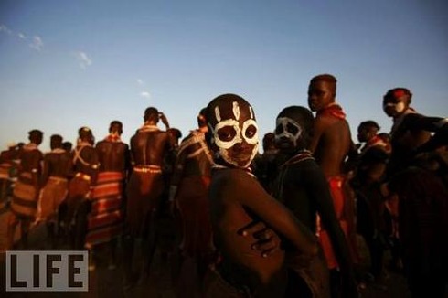 Karo Girls at a Dance