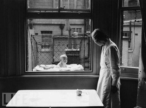 Baby Cage, 1937