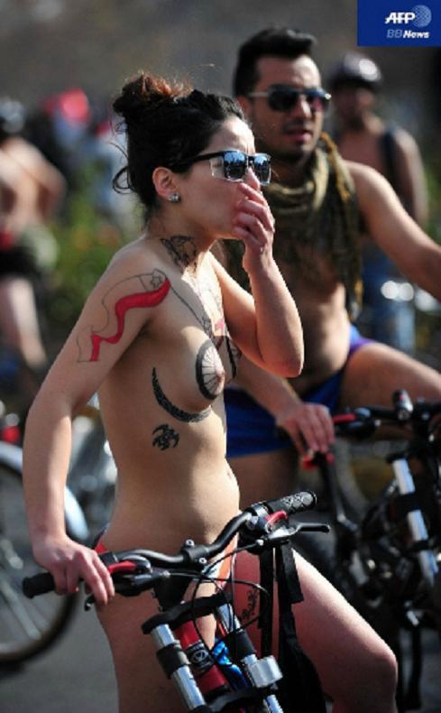 World Naked Bike Ride_11