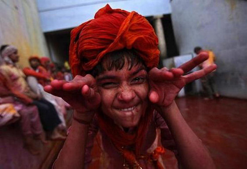 lathmar-holi-in-india-16