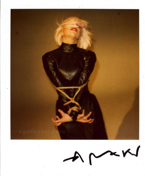 lady-gaga-topless-nobuyoshi-araki-shoot-11