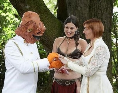 World_s_Best_Bizarre_Funny_Wedding_Photos_24