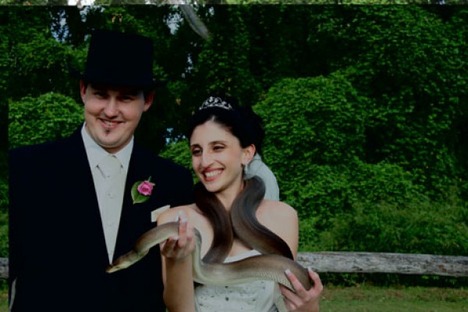 World_s_Best_Bizarre_Funny_Wedding_Photos_7