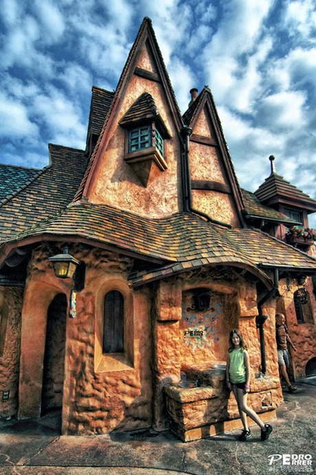 fairytales-houses-09