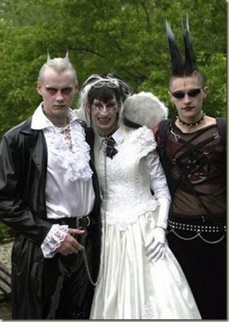 World_s_Best_Bizarre_Funny_Wedding_Photos_25