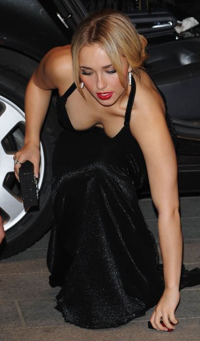awesome_views_of_celebrity_decolletage_11
