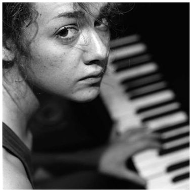 98alison_piano