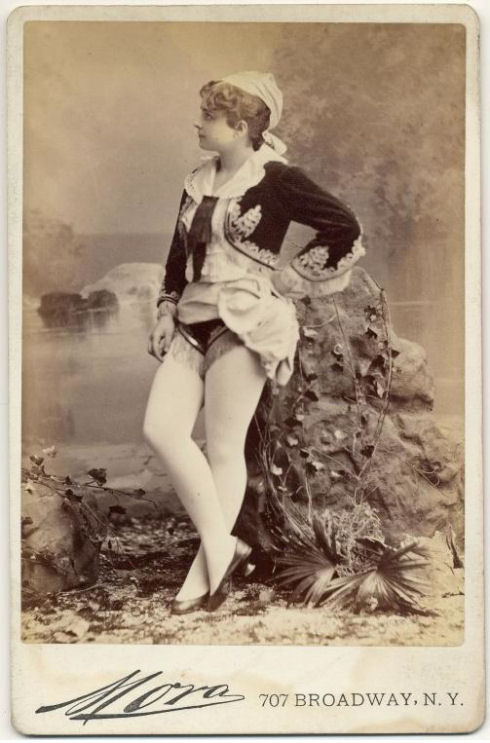EXOTIC_DANCERS_1890s_07